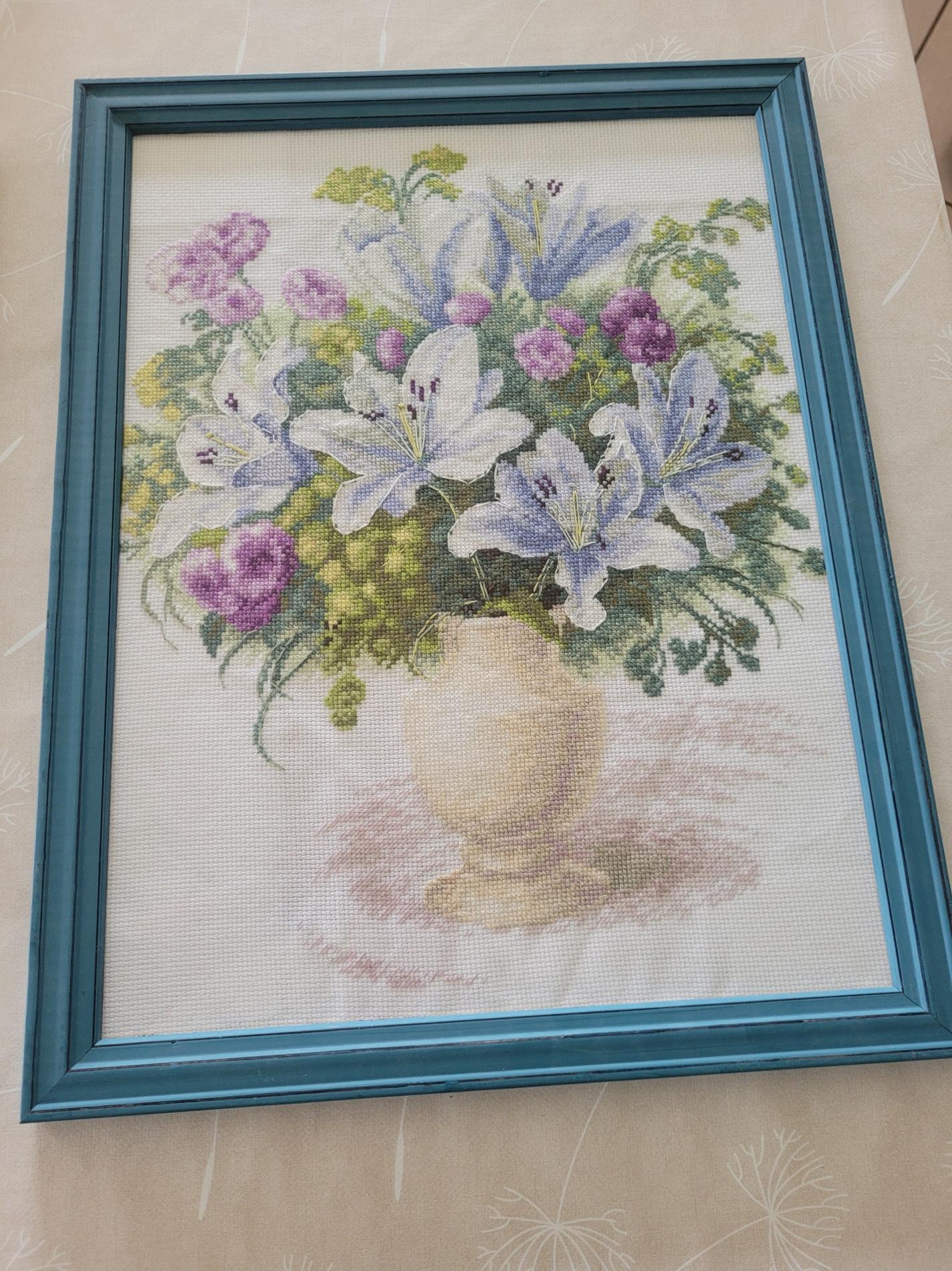 Broderie bouquet de lys